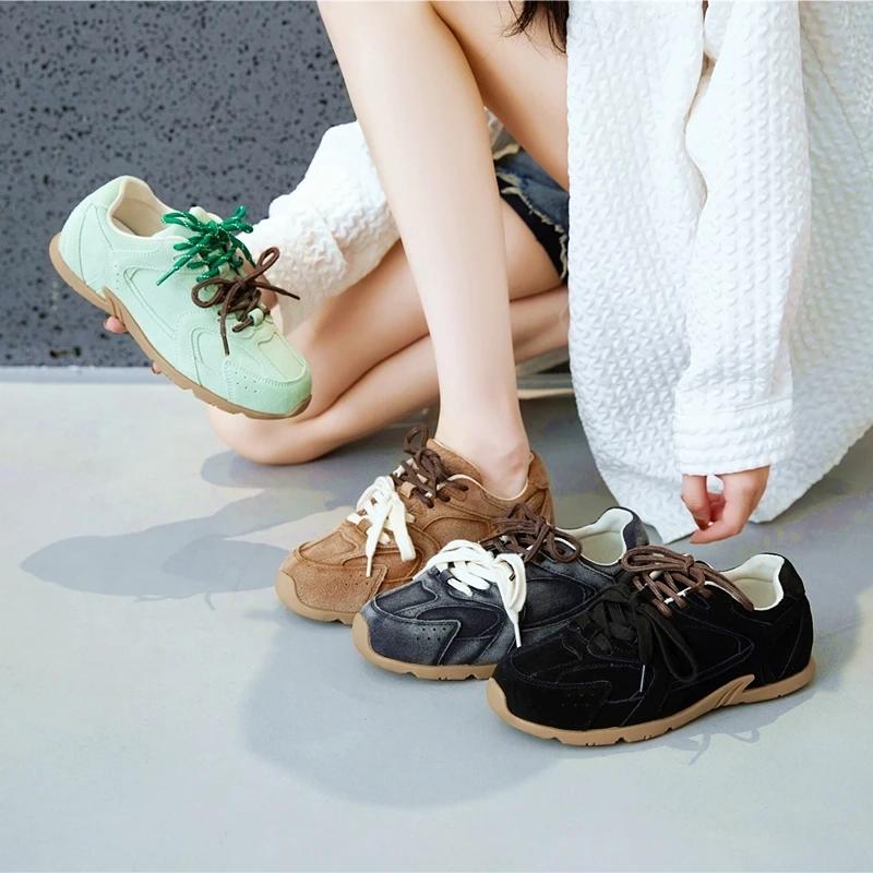 AIYUQI 女性スニーカー新本革レトロドイツトレーニングシューズ女性の冬のベルベットの毛皮フラットカジュアルシューズ女性